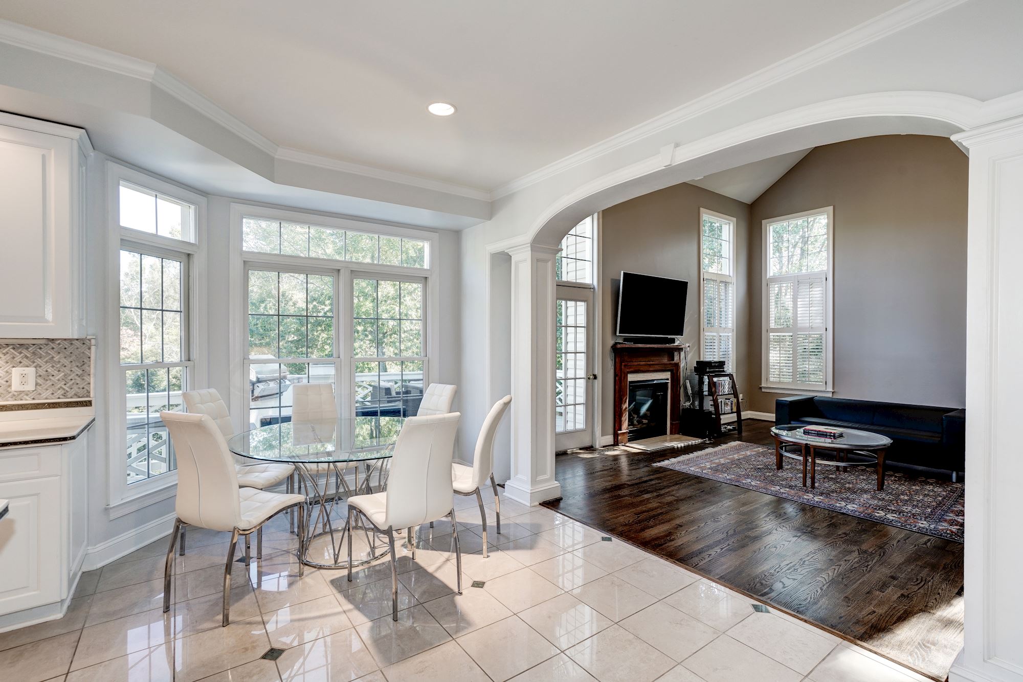 Colonial Home in Sully Estates